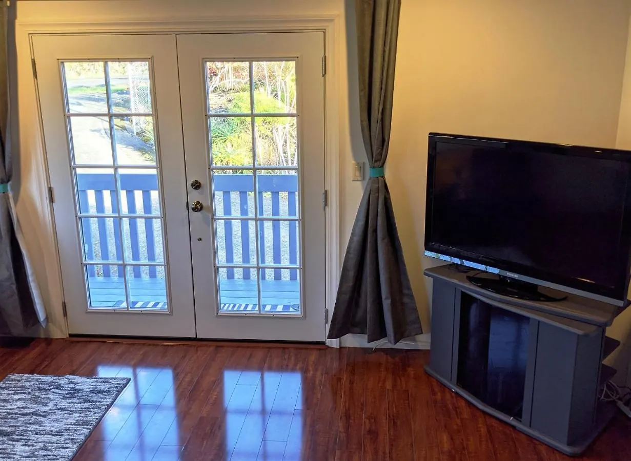 Hilo Luxury Suite